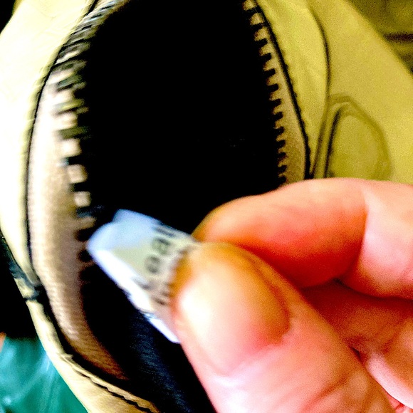 EUC~LEATHER Charles Jordan Stone color Shoulder bag - Picture 3 of 12